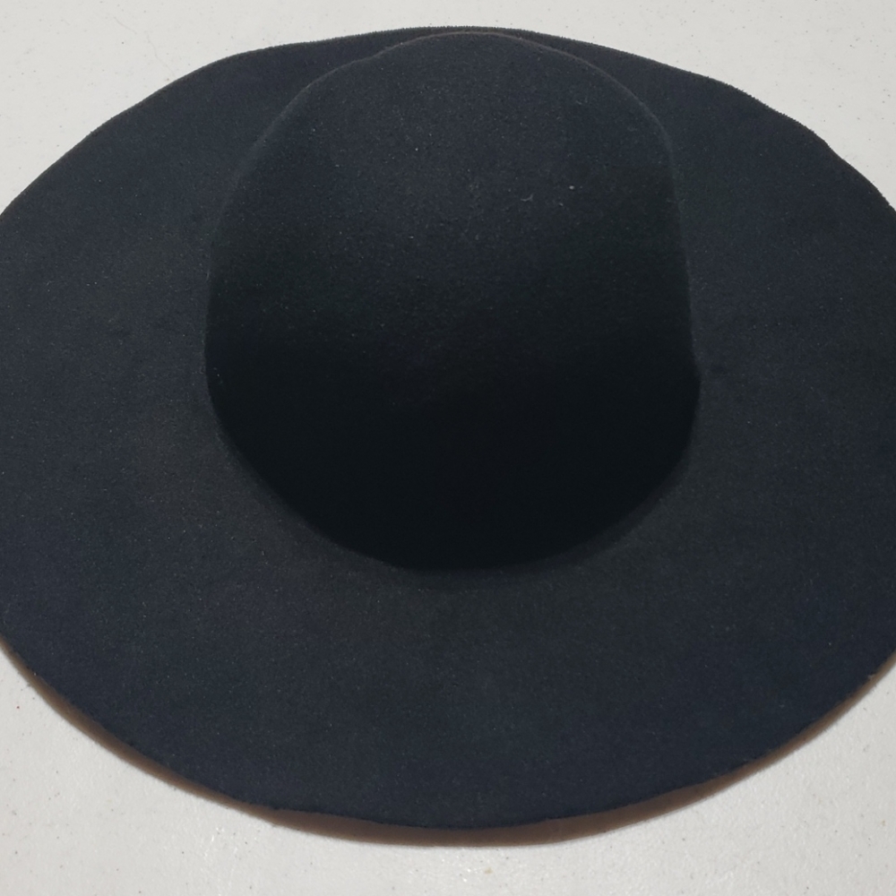 Chloe K Hat